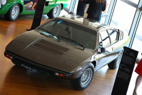 Lamborghini m�zesi!