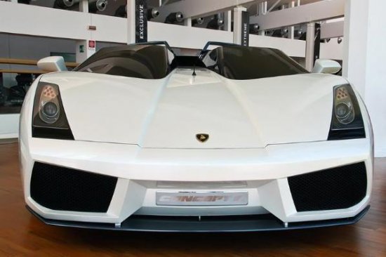 Lamborghini m�zesi!
