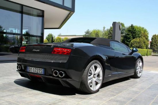 Lamborghini m�zesi!