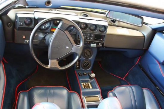 Lamborghini m�zesi!