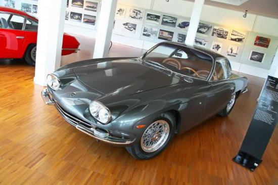 Lamborghini m�zesi!