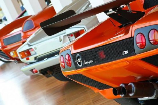Lamborghini m�zesi!