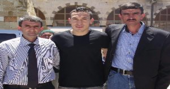 Milli futbolcu Mevl�t Yozgat ta