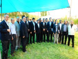 Kaddafi radyodan halka seslendi