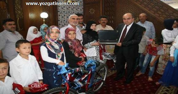 Yerk�yde ��rencilere Diz�st� Pc , Cep Telefonu , Bisiklet hediye edildi