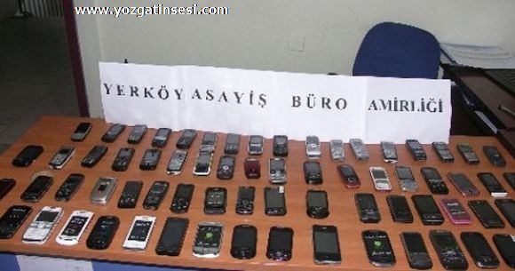 Yerk�yde 223 Ka�ak Cep Telefon  Yakaland�.