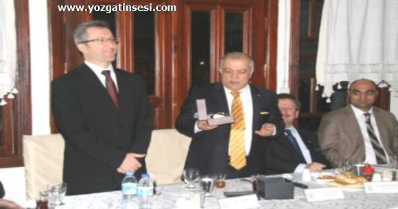 YOZGAT EMN�YET M�D�R� BEK�R AKARSUYA VEDA YEME�� VER�LD�