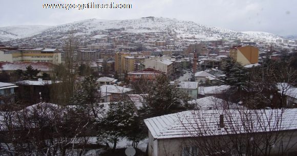 Yozgatl�lar yaz geliyor derken karla uyand�...